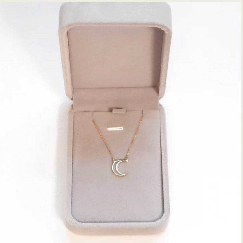 18k Gold Moon Necklace - Picture 3 of 6